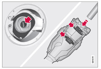 Volvo V40. Kraftstoff einfüllen