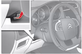 Citroën C4. Lenkradverstellung