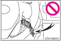 Toyota Corolla. Vorsichtsmaßnahmen für SRS-Airbags